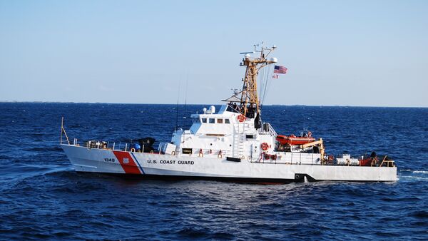 Un barco patrullero estadounidense clase Island (archivo) - Sputnik Mundo