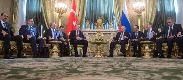 Presidente de Rusia, Vladímir Putin, y presidente de Turquía, Recep Tayyip Erdogan - Sputnik Mundo