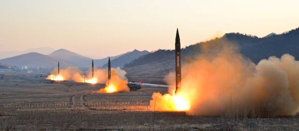 lanzamiento de un cohete balístico - Sputnik Mundo