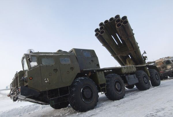 Lanzacohetes múltiple Smerch Lanzacohetes múltiple Smerch - Sputnik Mundo