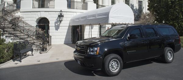 Los agentes de seguridad cerca de la Casa Blanca - Sputnik Mundo