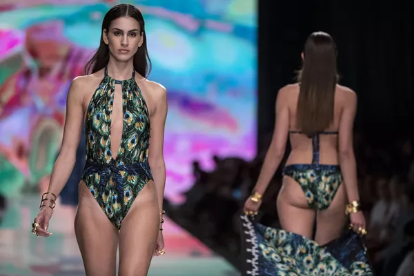 Los Ángeles de Israel: la moda playera que arrasa en Tel Aviv Los Ángeles de Israel: la moda playera que arrasa en Tel Aviv - Sputnik Mundo