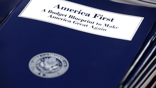 El presupuesto presentado por el Gobierno de EEUU - Sputnik Mundo