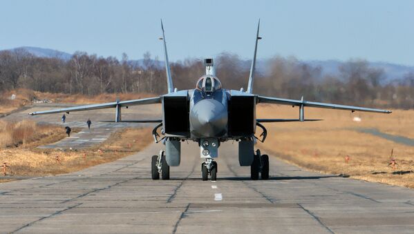 El MiG-31 interceptor hipersónico con un amplio radio de alcance. - Sputnik Mundo