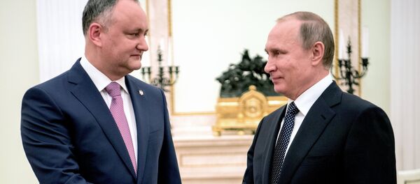 Ígor Dodon, presidente de Moldavia, y Vladímir Putin, presidente de Rusia (archivo) - Sputnik Mundo