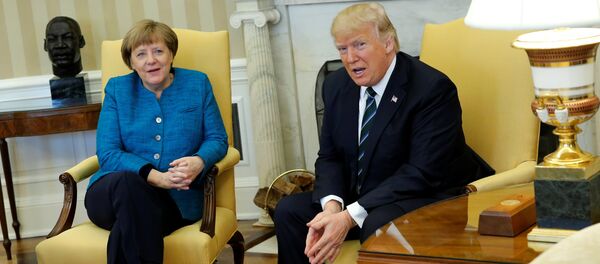 Canciller de Alemania, Angela Merkel, y presidente de EEUU, Donald Trump - Sputnik Mundo