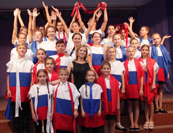 ¡Feliz cumpleaños, Natalia Poklónskaya! - Sputnik Mundo