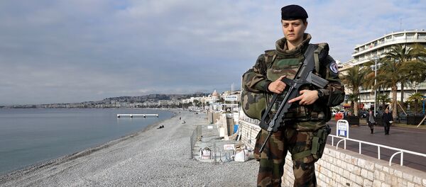 Una soldada francesa (archivo) - Sputnik Mundo