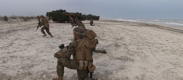 Ejercicios militares conjuntos de EEUU con Rumanía - Sputnik Mundo