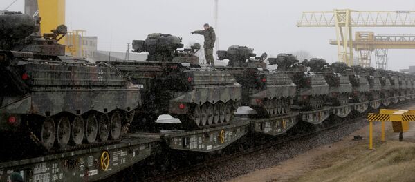 Vehículos de combate de infantería de la OTAN en Lituania - Sputnik Mundo