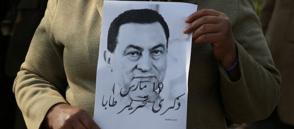 Retrato de Hosni Mubarak, el expresidente de Egipto Retrato de Hosni Mubarak, el expresidente de Egipto - Sputnik Mundo