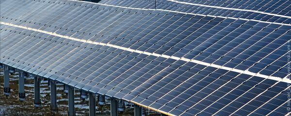 La planta de energía solar en Orsk. - Sputnik Mundo