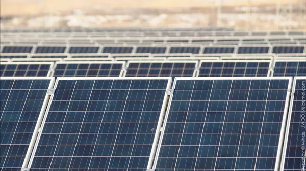 La planta de energía solar en Orsk. - Sputnik Mundo