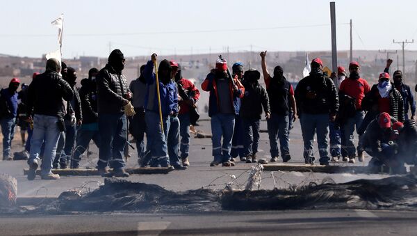 Huelga de trabajadores de BHP Billiton en Chile - Sputnik Mundo