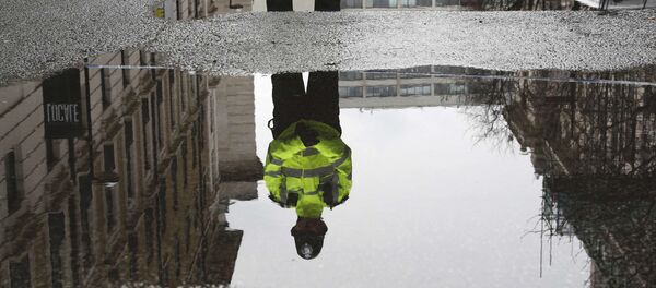 Un policía británico - Sputnik Mundo