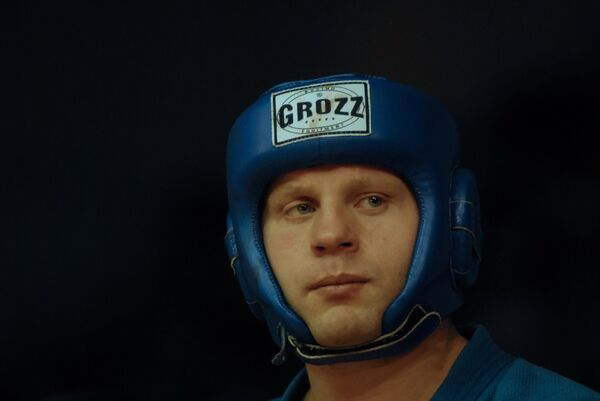 Fiódor Yemeliánenko por la quinta vez se convierte en el campeón de Rusia en el sambo de combate Fiódor Yemeliánenko por la quinta vez se convierte en el campeón de Rusia en el sambo de combate - Sputnik Mundo