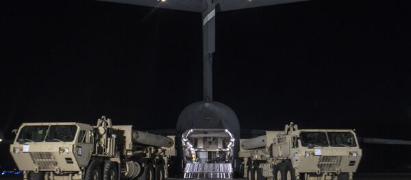 Los componentes del sistema antimisiles THAAD llegan a la base surcoreana de Osan (Archivo) Los componentes del sistema antimisiles THAAD llegan a la base surcoreana de Osan (Archivo) - Sputnik Mundo