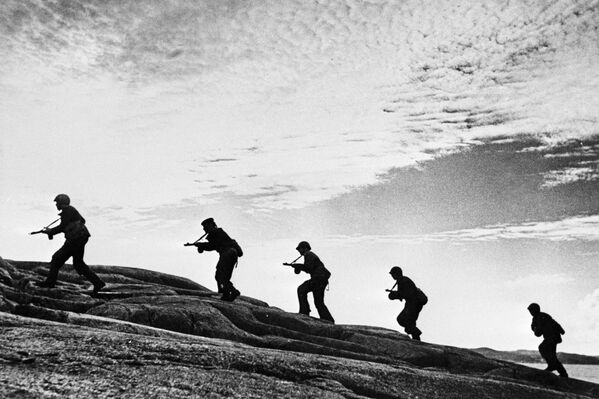 La historia a través de un lente de cámara: las legendarias fotos de Evgueni Jaldéi - Sputnik Mundo