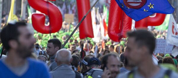 Marcha de protesta contra el TTIP, Bruselas, Bélgica, 20 de septiembre de 2016. Marcha de protesta contra el TTIP, Bruselas, Bélgica, 20 de septiembre de 2016. - Sputnik Mundo