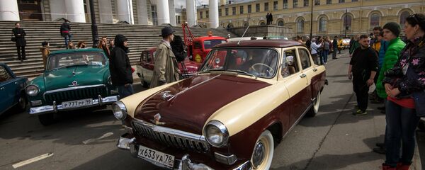 A GAZ-21 Volga on display at a vintage cars exhibition in St. Petersburg A GAZ-21 Volga on display at a vintage cars exhibition in St. Petersburg - Sputnik Mundo
