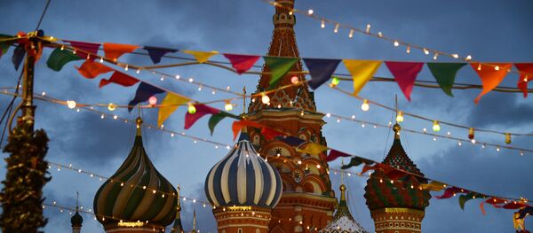 La catedral de San Basilio, en la Plaza Roja de Moscú - Sputnik Mundo