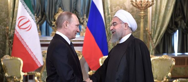 Президент РФ В. Путин встретился с президентом Ирана Х. Рухани - Sputnik Mundo