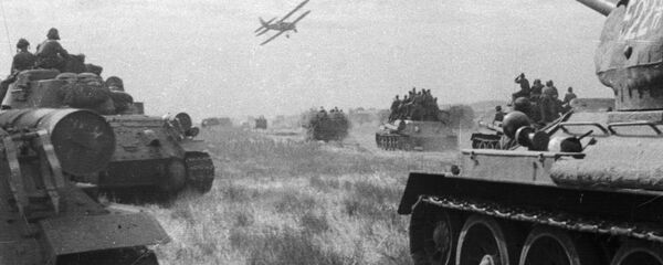 La Segunda Guerra Mundial. Las tropas soviéticas durante el primer día de la guerra con Japón (archivo) - Sputnik Mundo