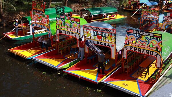 Las trajineras, típicas embarciones mexicanas - Sputnik Mundo