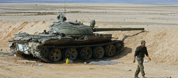 Tanque ruso T-62 en Siria (archivo) Tanque ruso T-62 en Siria (archivo) - Sputnik Mundo