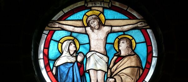 Una vidriera de iglesia (imagen referencial) - Sputnik Mundo