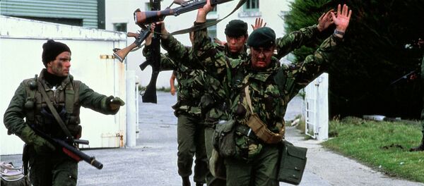 Rendición de los soldados británicos en Malvinas en 1982 - Sputnik Mundo