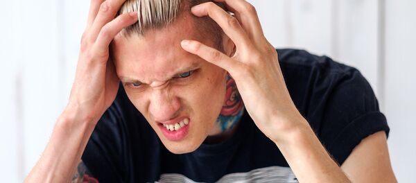 Un hombre furioso - Sputnik Mundo