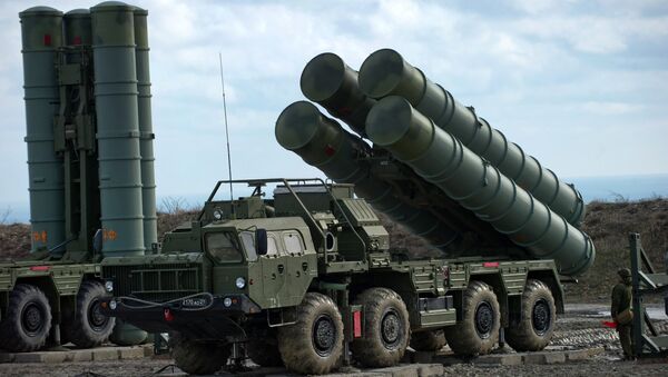 Sistema de misiles S-400 Triumf (archivo) - Sputnik Mundo