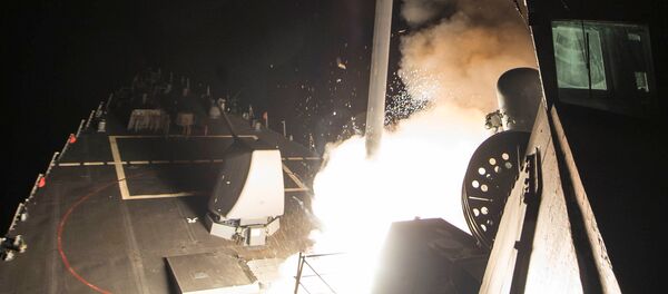 Lanzamiento de misil de crucero Tomahawk - Sputnik Mundo