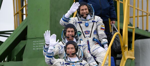 Сosmonautas Andréi Borisenko, Shane Kimbrough y Serguéi Rízhikov (archivo) - Sputnik Mundo