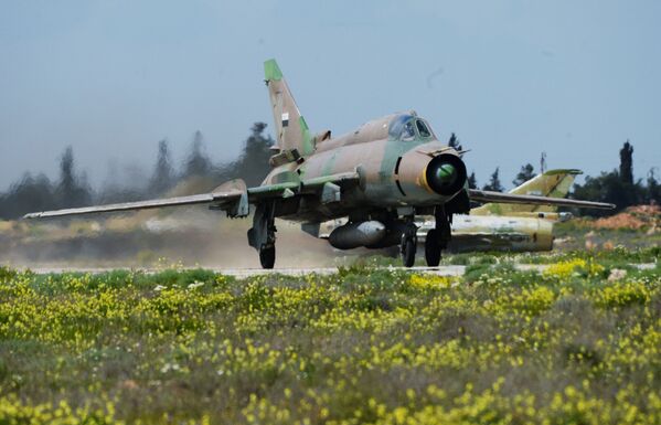 Así funciona la base aérea de Shairat tras el bombardeo de EEUU - Sputnik Mundo