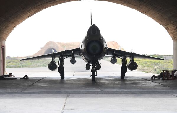 Así funciona la base aérea de Shairat tras el bombardeo de EEUU - Sputnik Mundo