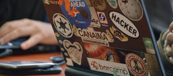 Un ordenador - Sputnik Mundo