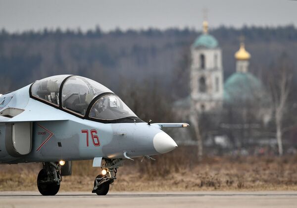 Las Fuerzas Aéreas rusas se preparan para el desfile del Día de la Victoria - Sputnik Mundo