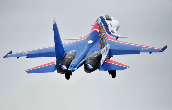 Las Fuerzas Aéreas rusas se preparan para el desfile del Día de la Victoria - Sputnik Mundo