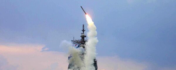 Lanzamiento del misil estadounidense Tomahawk (archivo) - Sputnik Mundo