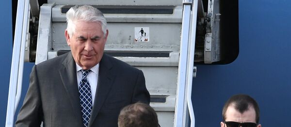 Rex Tillerson, secretario de Estado de EEUU, aterriza en Moscú - Sputnik Mundo