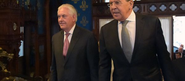 Rex Tillerson, el secretario de Estado de EEUU, y Serguéi Lavrov, el canciller ruso Rex Tillerson, el secretario de Estado de EEUU, y Serguéi Lavrov, el canciller ruso - Sputnik Mundo