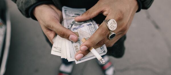 Dinero (imagen referencial) - Sputnik Mundo