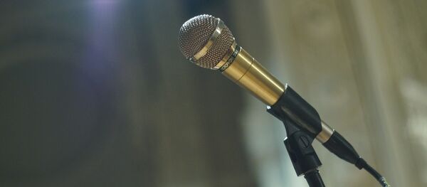 Micrófono Micrófono - Sputnik Mundo