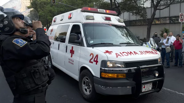 Ambulancia mexicana (archivo) - Sputnik Mundo