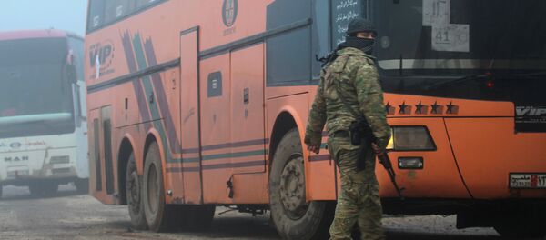 Evacuación de las localidades sitiadas de Siria Evacuación de las localidades sitiadas de Siria - Sputnik Mundo