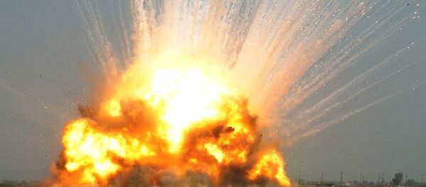 Explosión de la bomba GBU-43 (archivo) - Sputnik Mundo