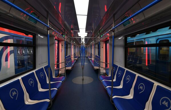 El mejor metro del mundo: estrenan innovadores trenes en Moscú - Sputnik Mundo