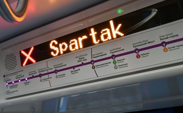 El mejor metro del mundo: estrenan innovadores trenes en Moscú - Sputnik Mundo